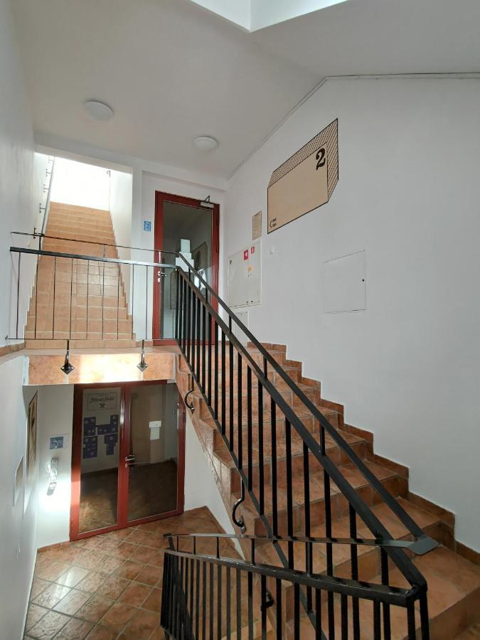 Hostel Mlotek I Perlik Tarnowskie Gory Exterior photo