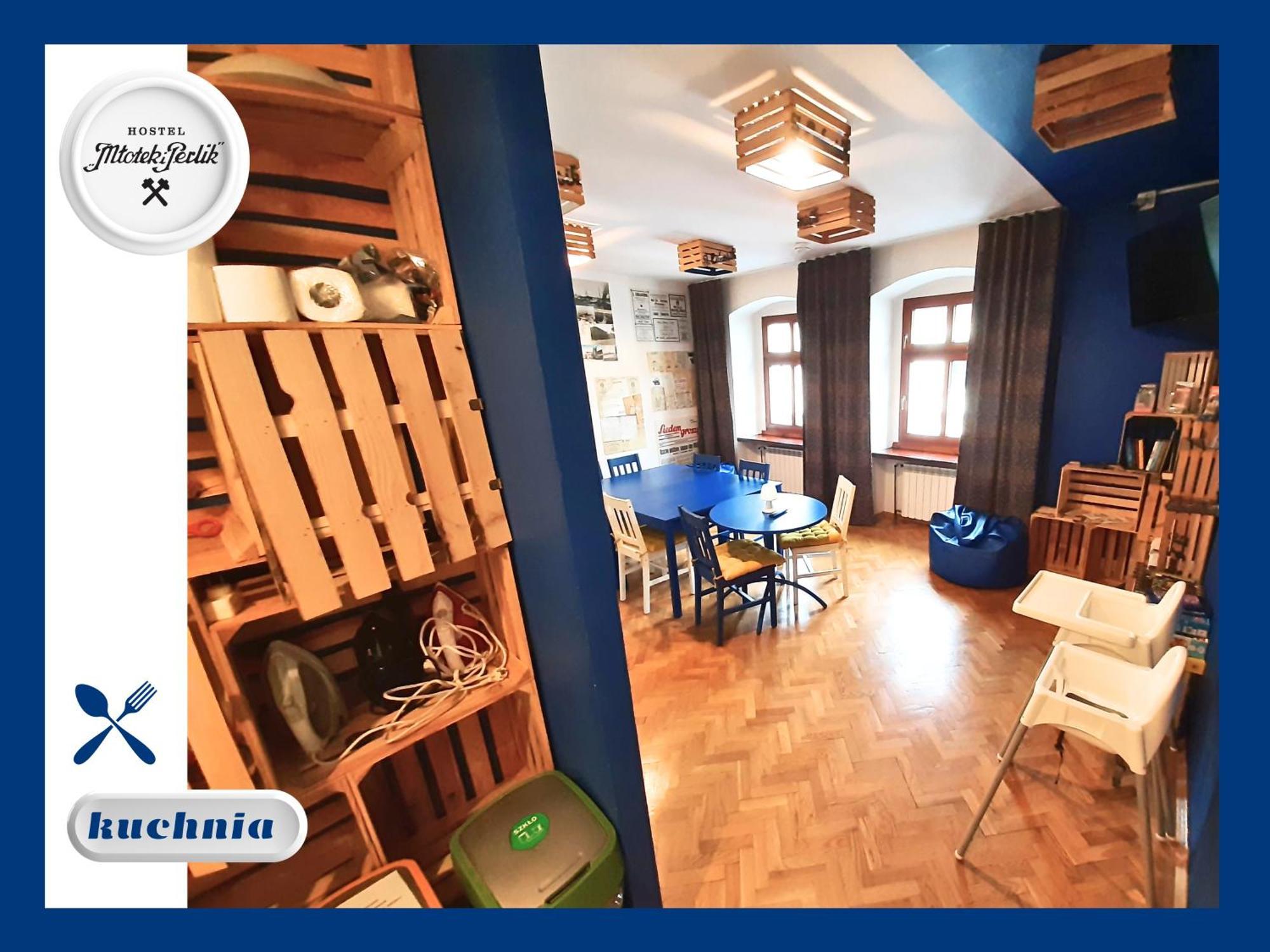 Hostel Mlotek I Perlik Tarnowskie Gory Exterior photo