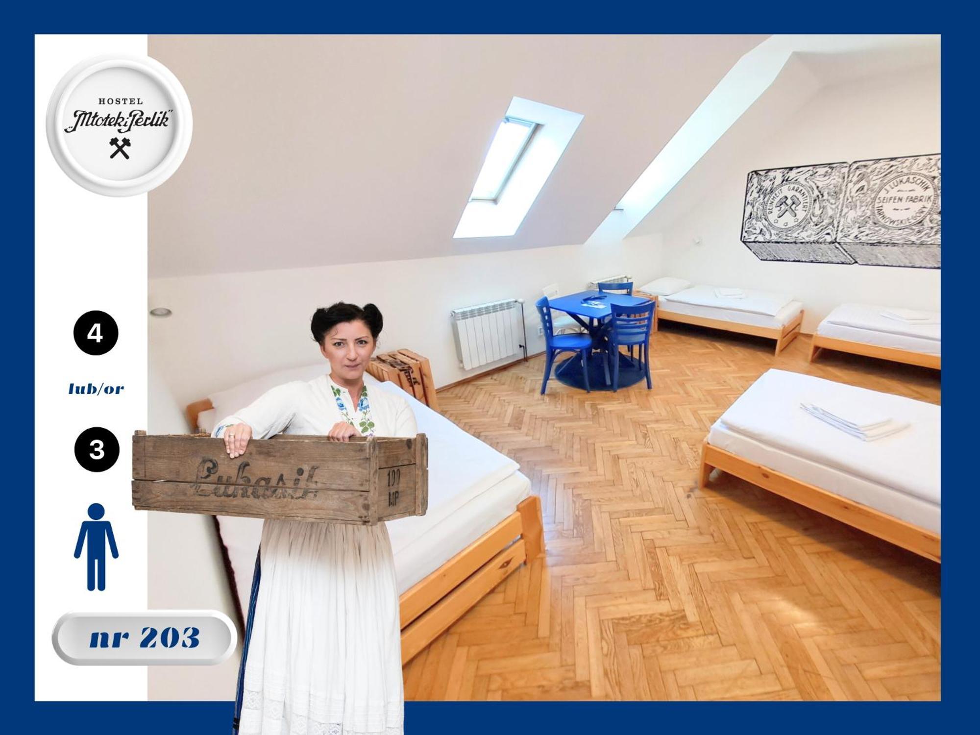 Hostel Mlotek I Perlik Tarnowskie Gory Exterior photo